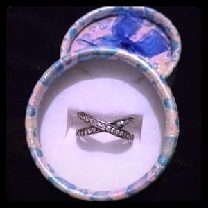 ✨💎💍Sterling Silver crisscross ring💍💎✨